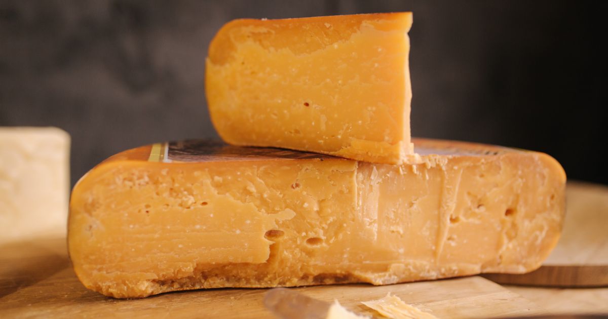 Lactose free cheese